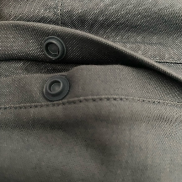 Lululemon mens shorts, 31 waist, 9" inseam - Picture 4 of 4